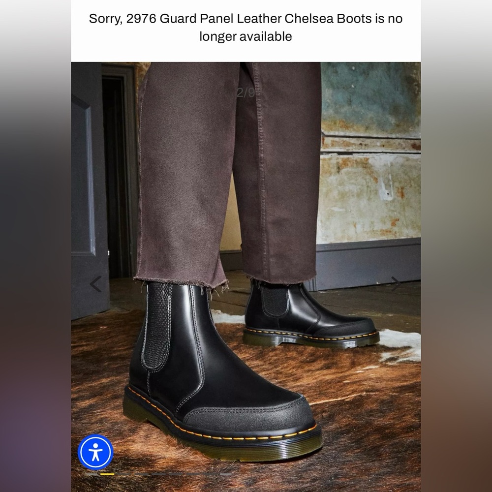Dr. Martens 2976 guard panel Chelsea boots. Size 7. Like New.